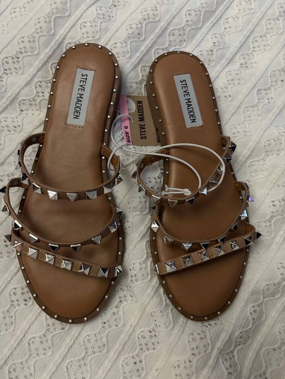 Steve Madden Studded Sandals Tan Pyramid Stud Strappy Flat NWT Size 6
